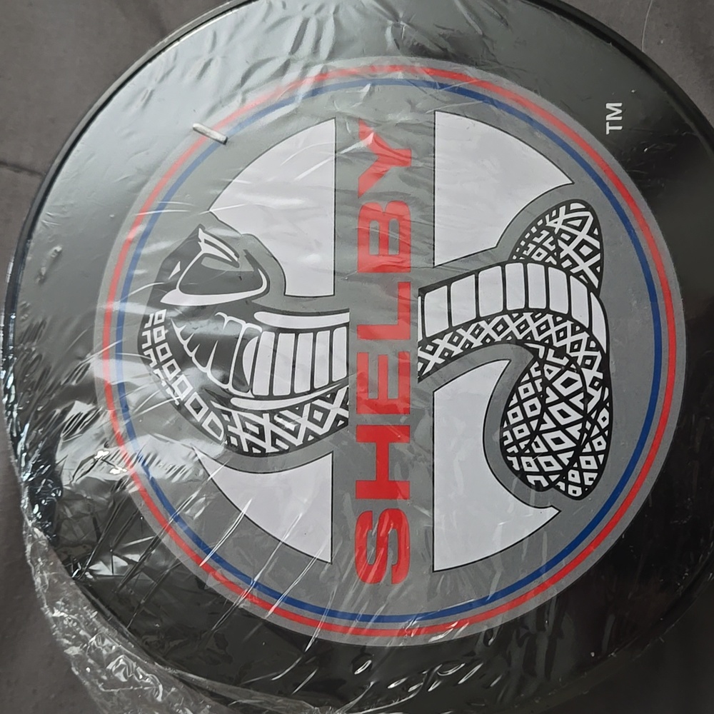 4 pairs of Shelby crew socks in metal tin.